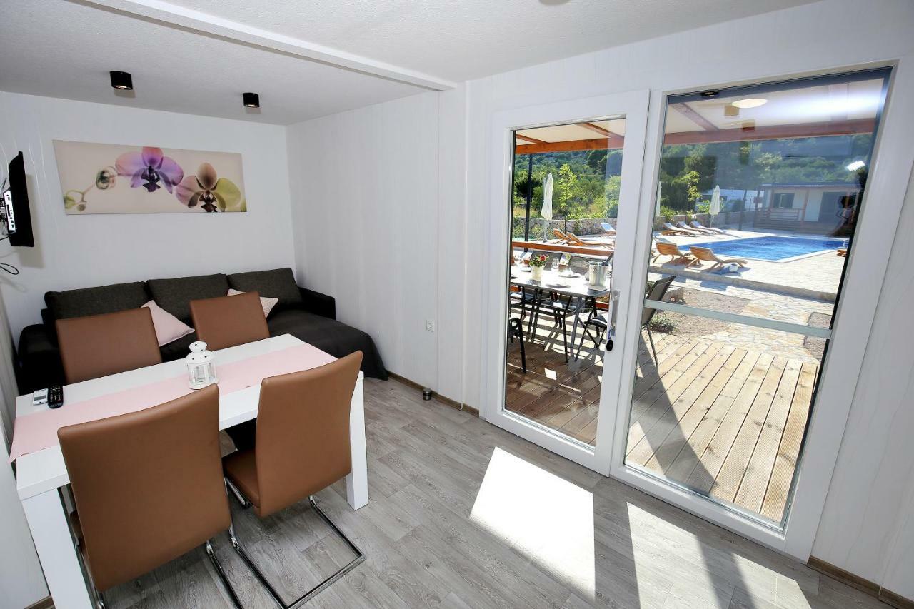 Marina Brugor Murter Exteriör bild